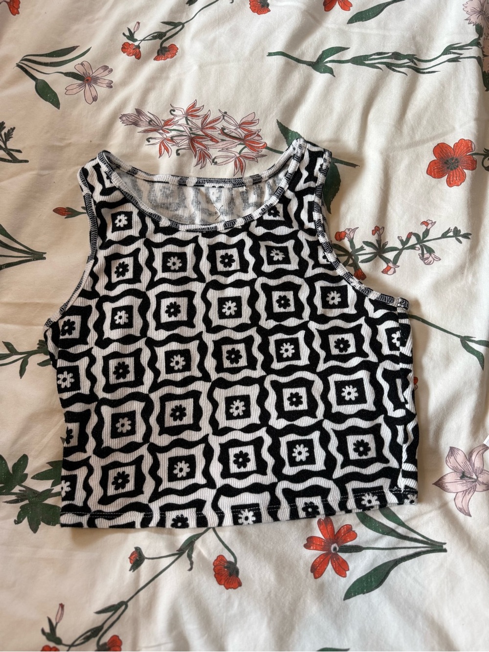 PacSun Black & White Geo Ribbed Crop Tank